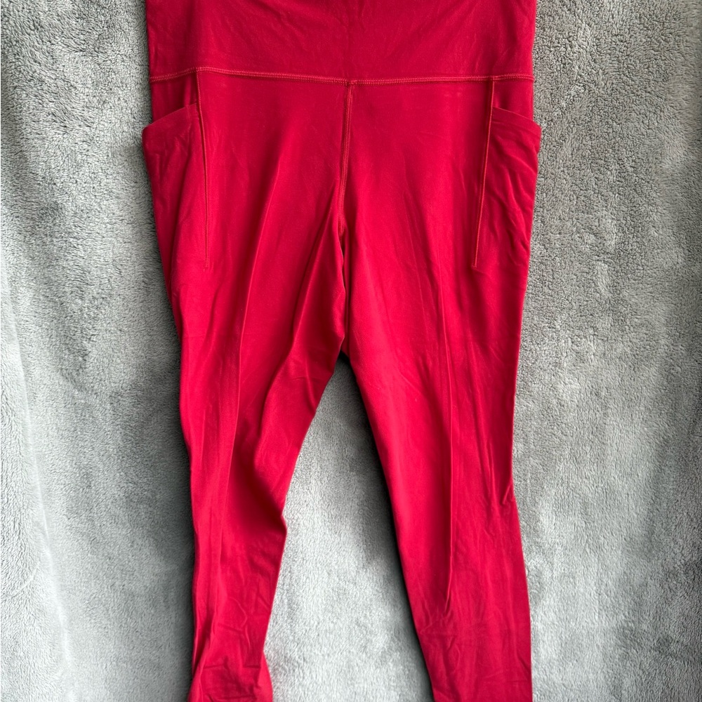 Athleta Salutation Stash with Pockets Large